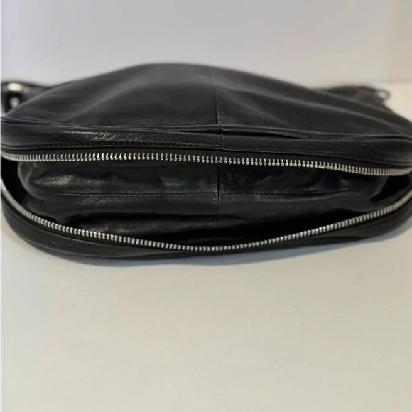 Vintage Large HALOGEN Soft Pebbled Leather Hobo Bag Handbag - Picture 6 of 11